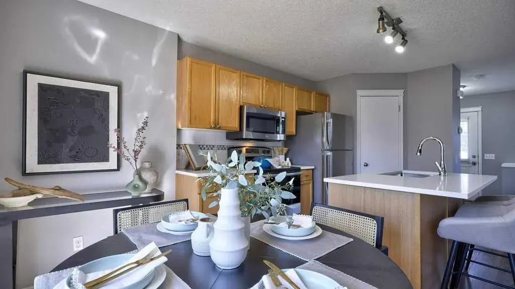 145 Tuscany Valley Green NW