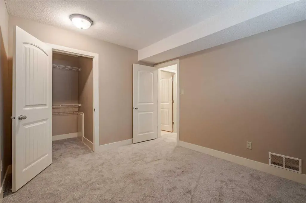 6222 31 Avenue NW, #3