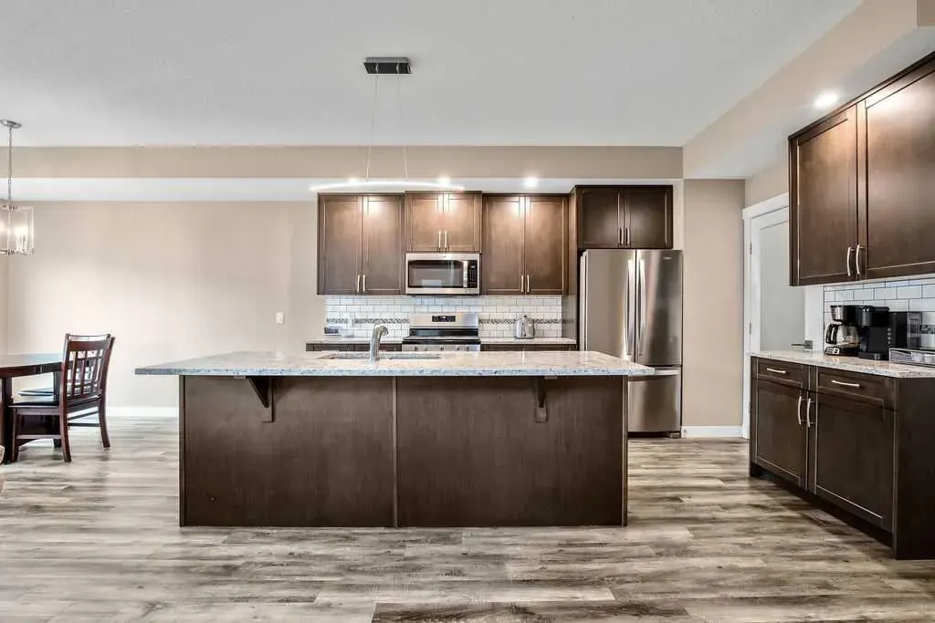 1918 High Park Circle NW