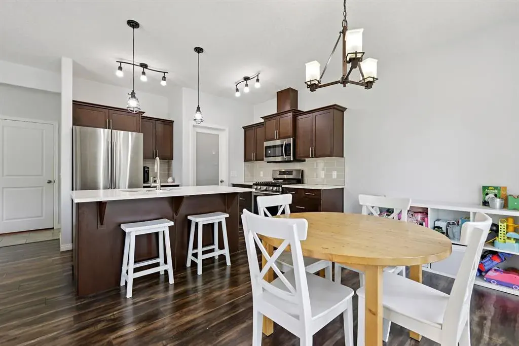 121 Wildrose Green