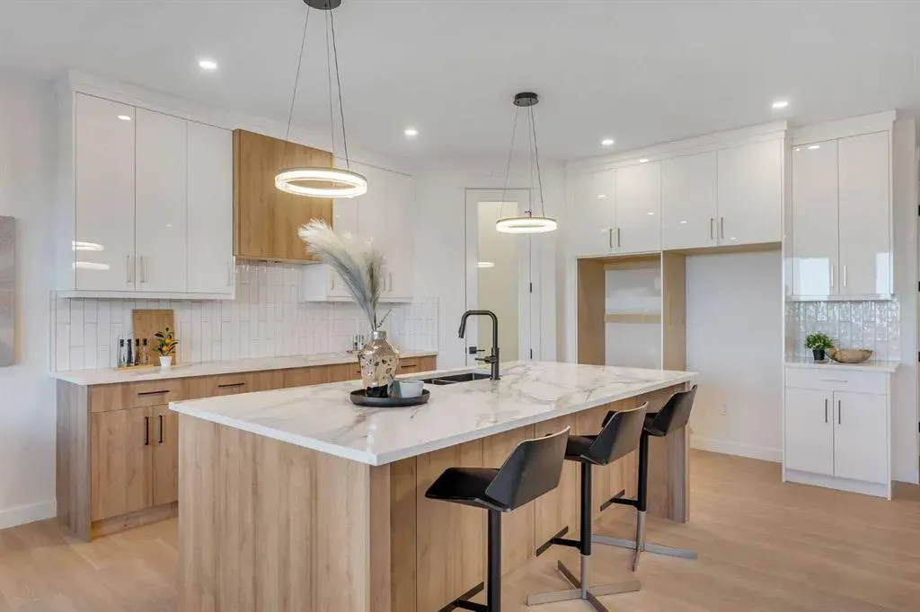 569 Muirfield Crescent