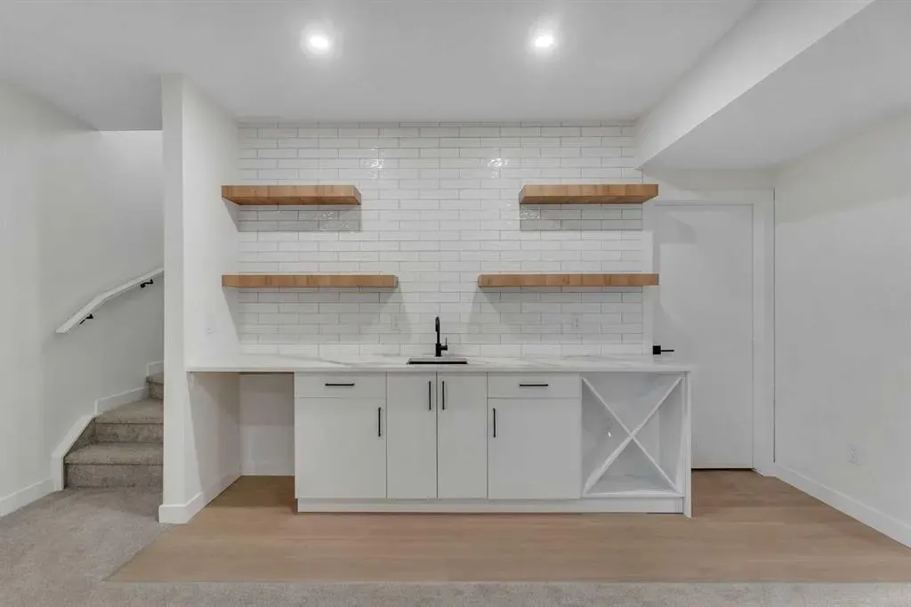 569 Muirfield Crescent