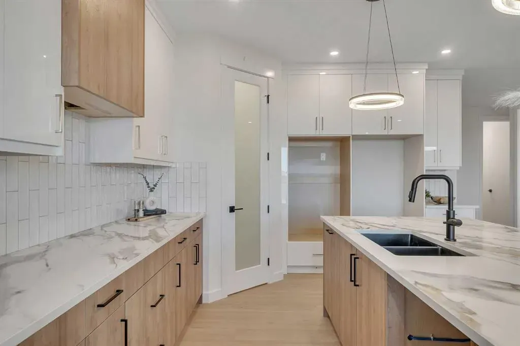 569 Muirfield Crescent