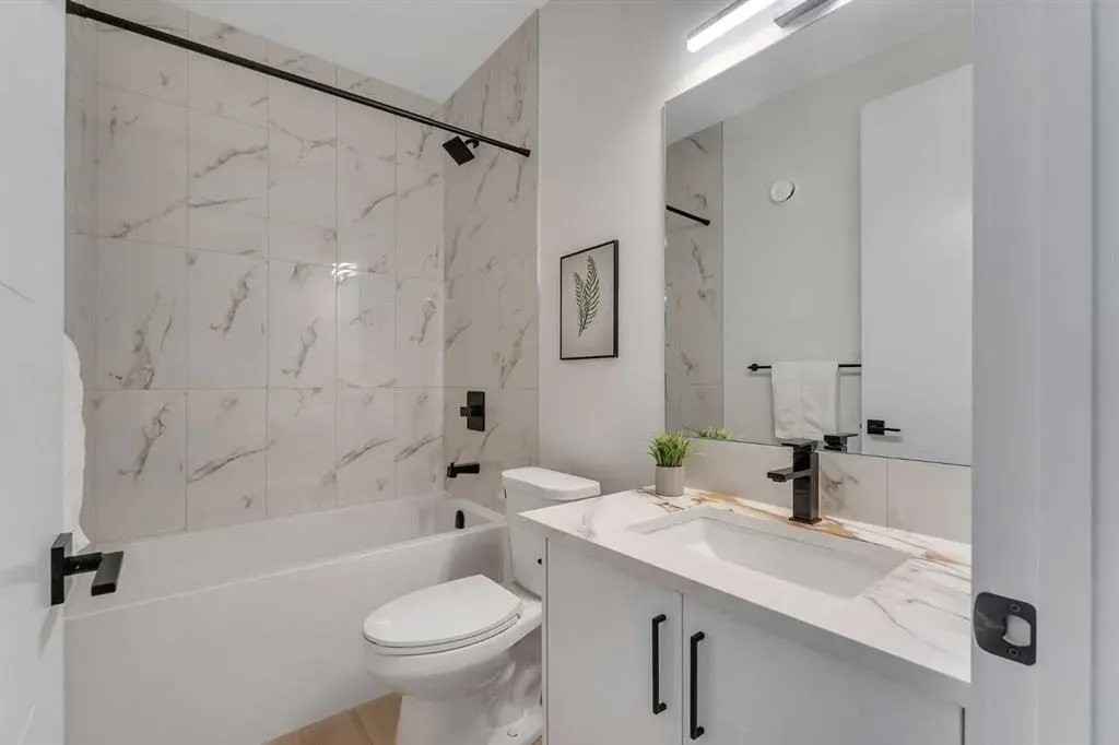 569 Muirfield Crescent