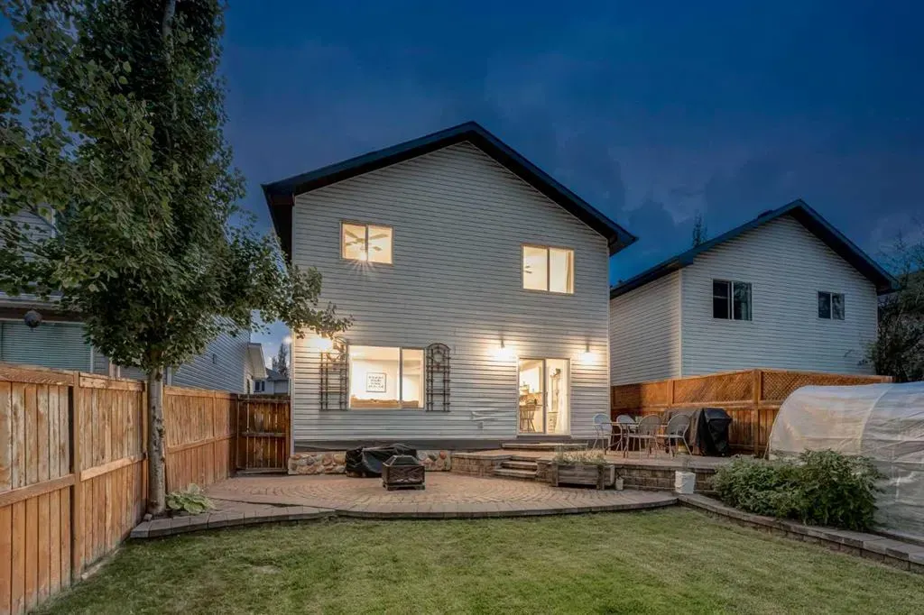 266 BRIDLEWOOD Circle SW