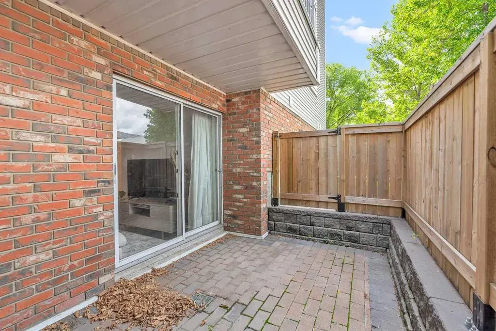 540 18 Avenue SW, #102