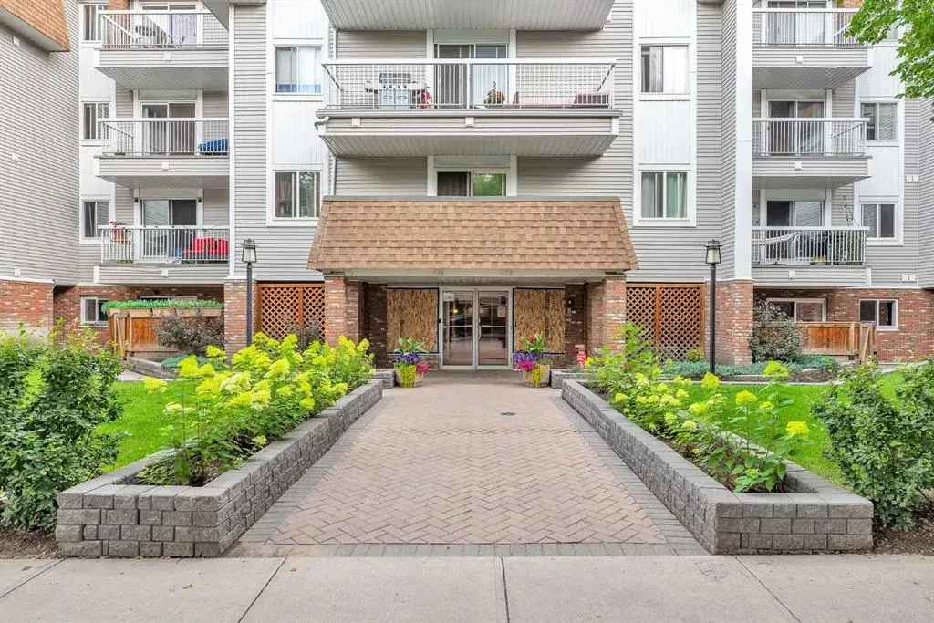 540 18 Avenue SW, #102