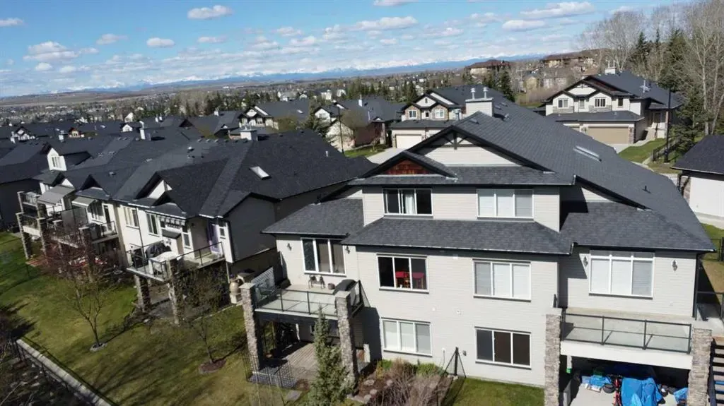 358 Crystal Green Rise