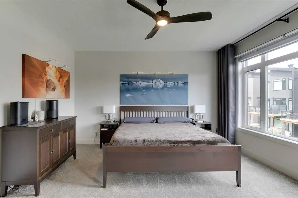 275 Royal Elm Road NW