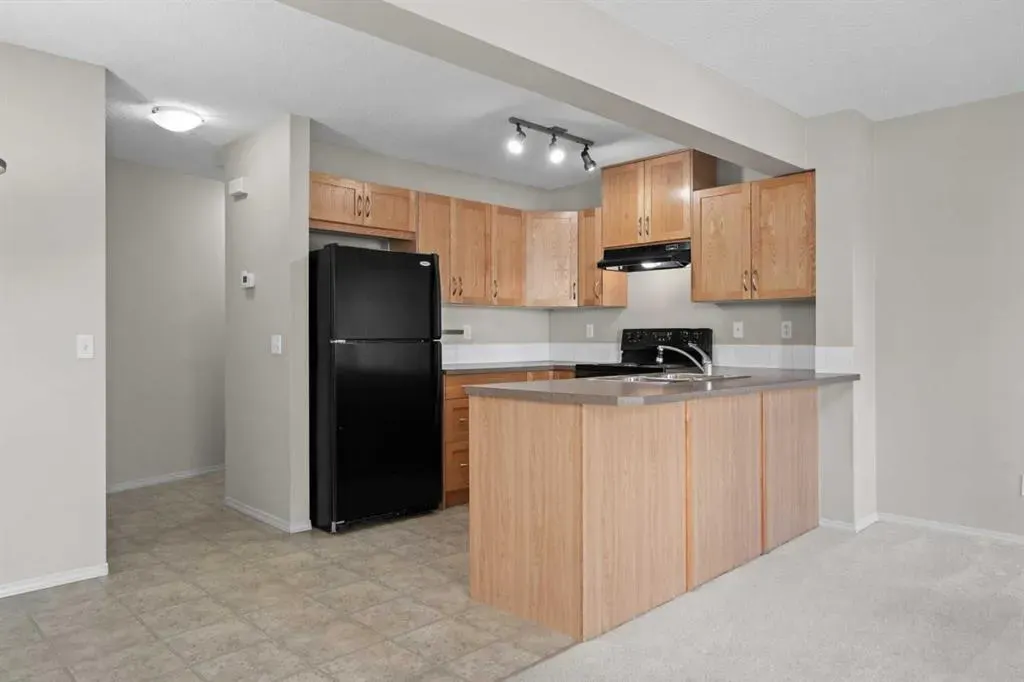 105 Drake Landing Common, #7