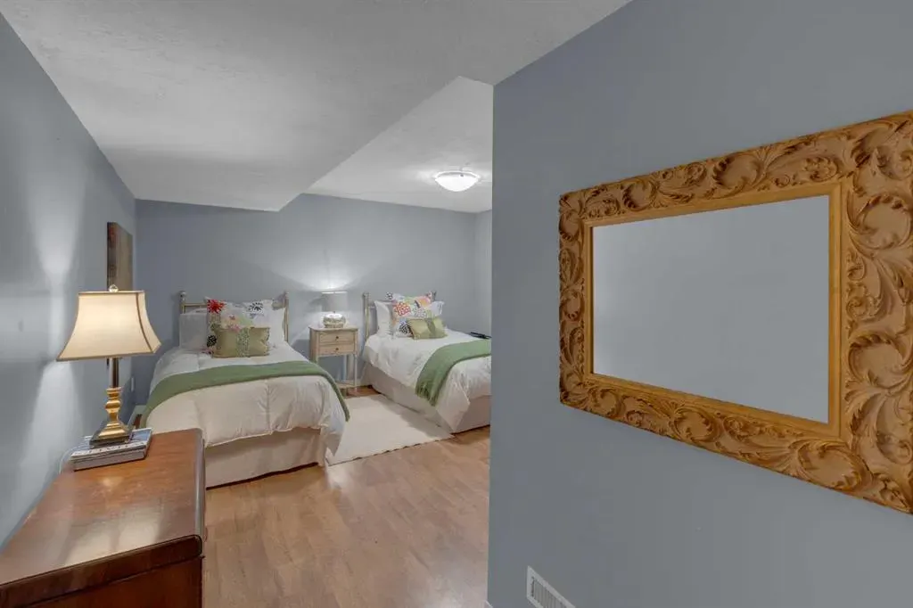 120 Deercross Road SE
