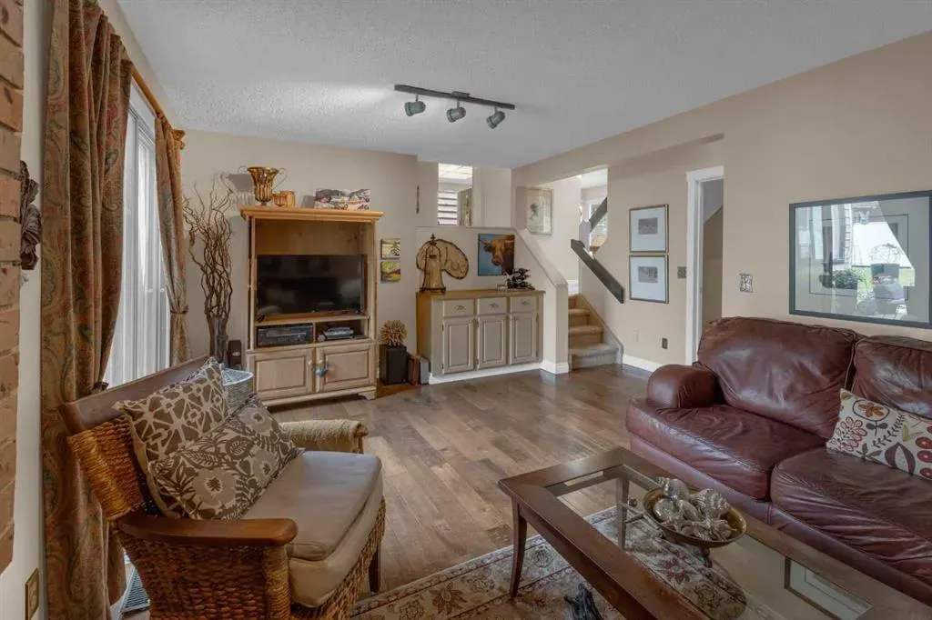 120 Deercross Road SE