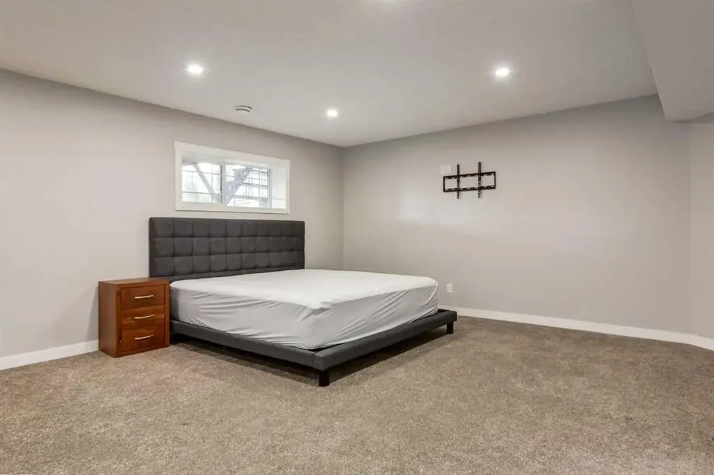 165 Bayside Loop SW