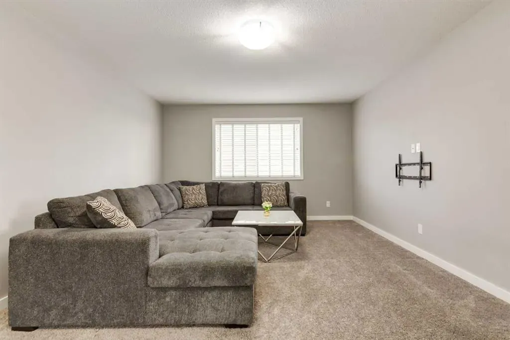 165 Bayside Loop SW