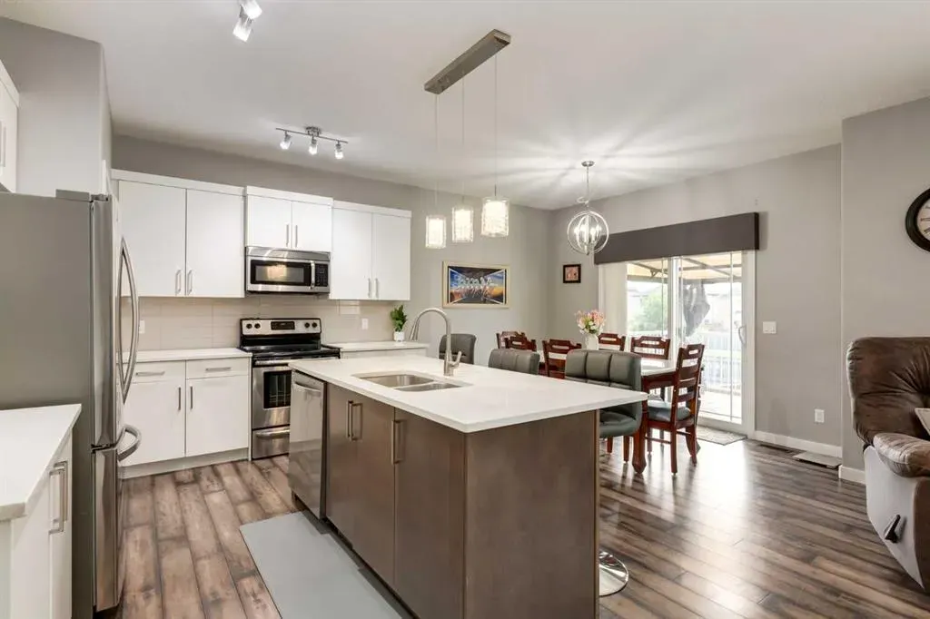 165 Bayside Loop SW
