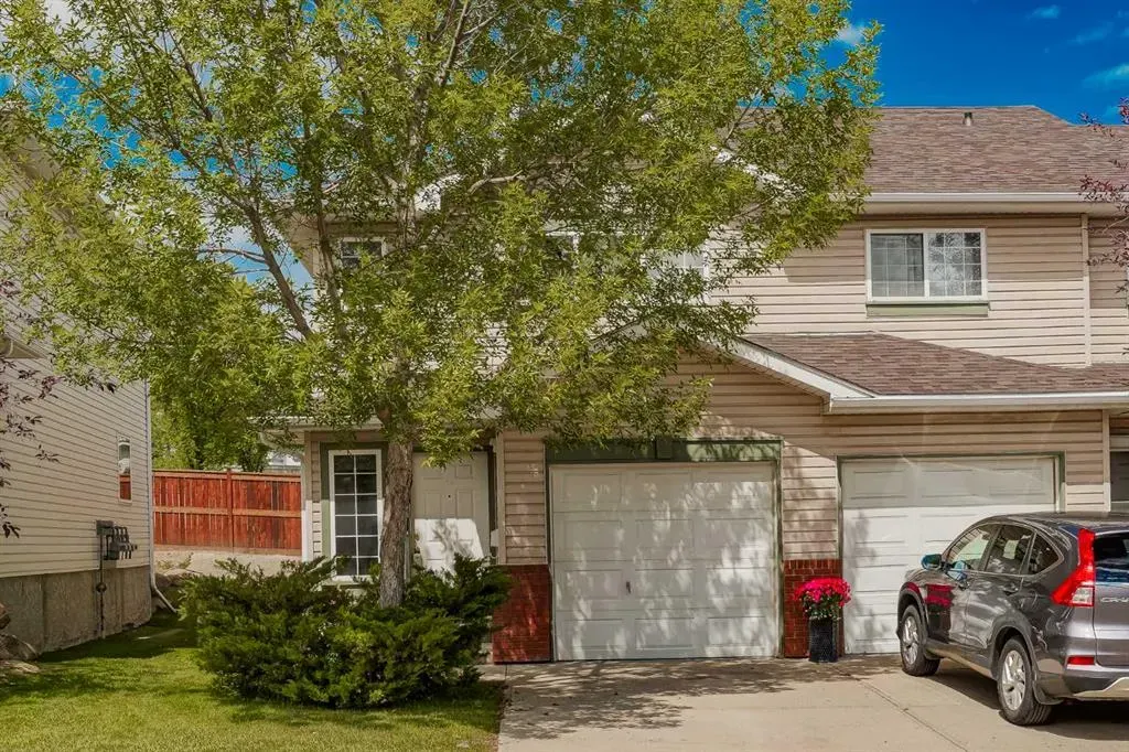 83 Country Hills Villas NW