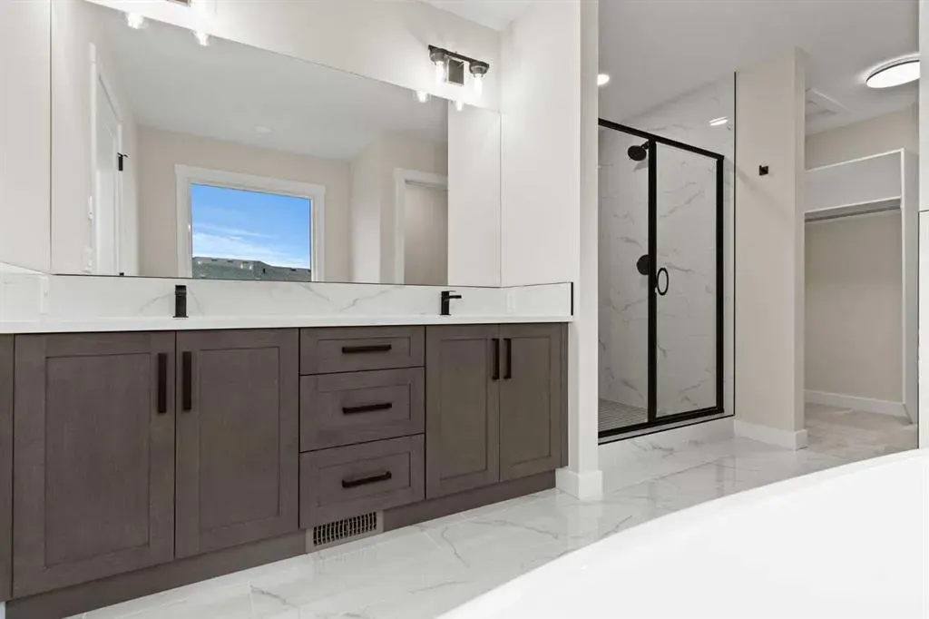 354 Kinniburgh Loop