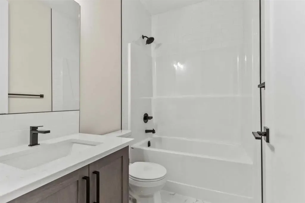 354 Kinniburgh Loop