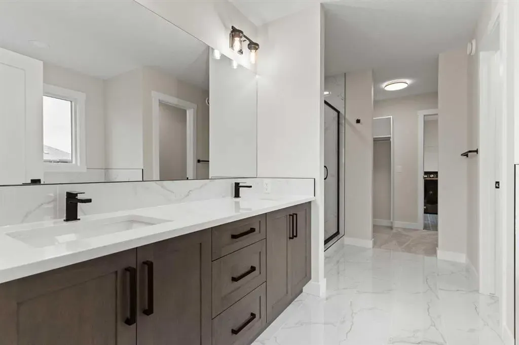 354 Kinniburgh Loop