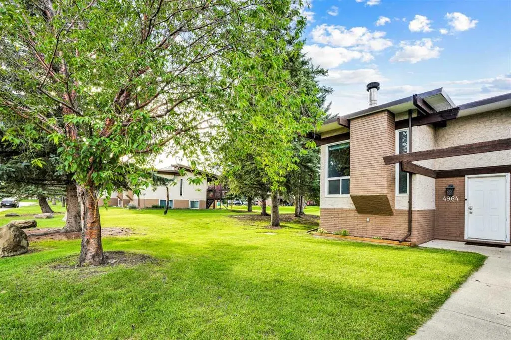 4964 Rundlewood Drive NE