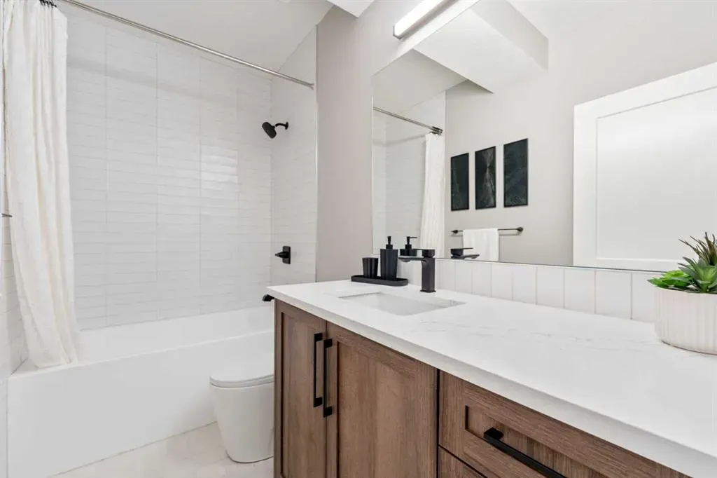 33 North Bridges Landing