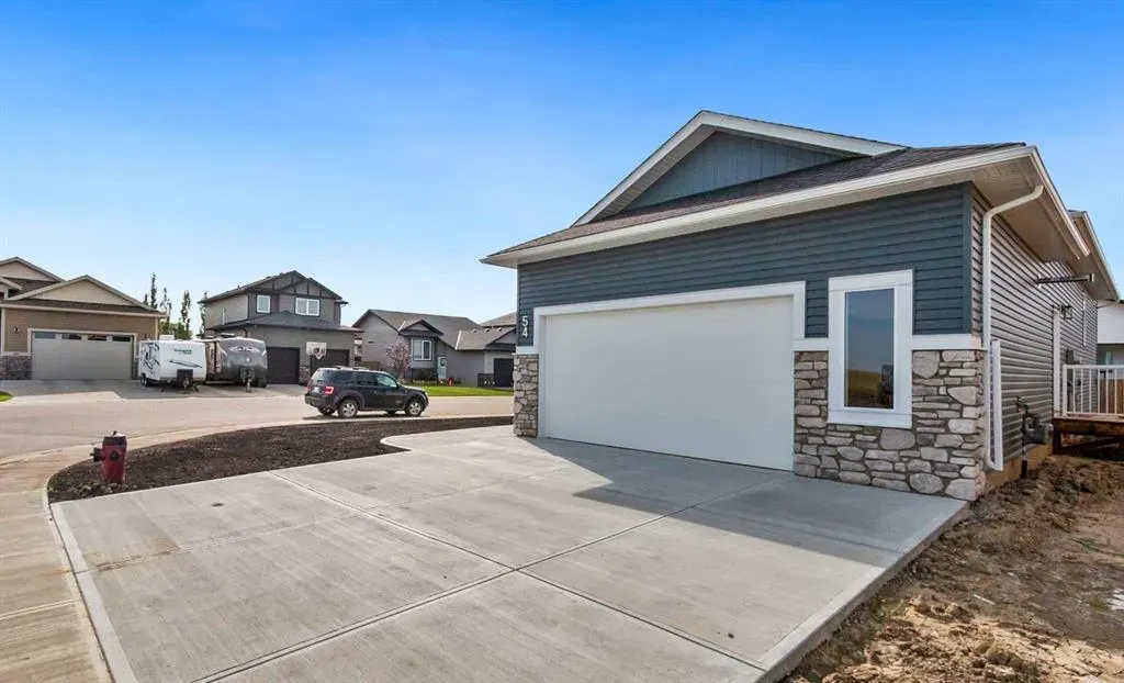 54 Vincent Crescent