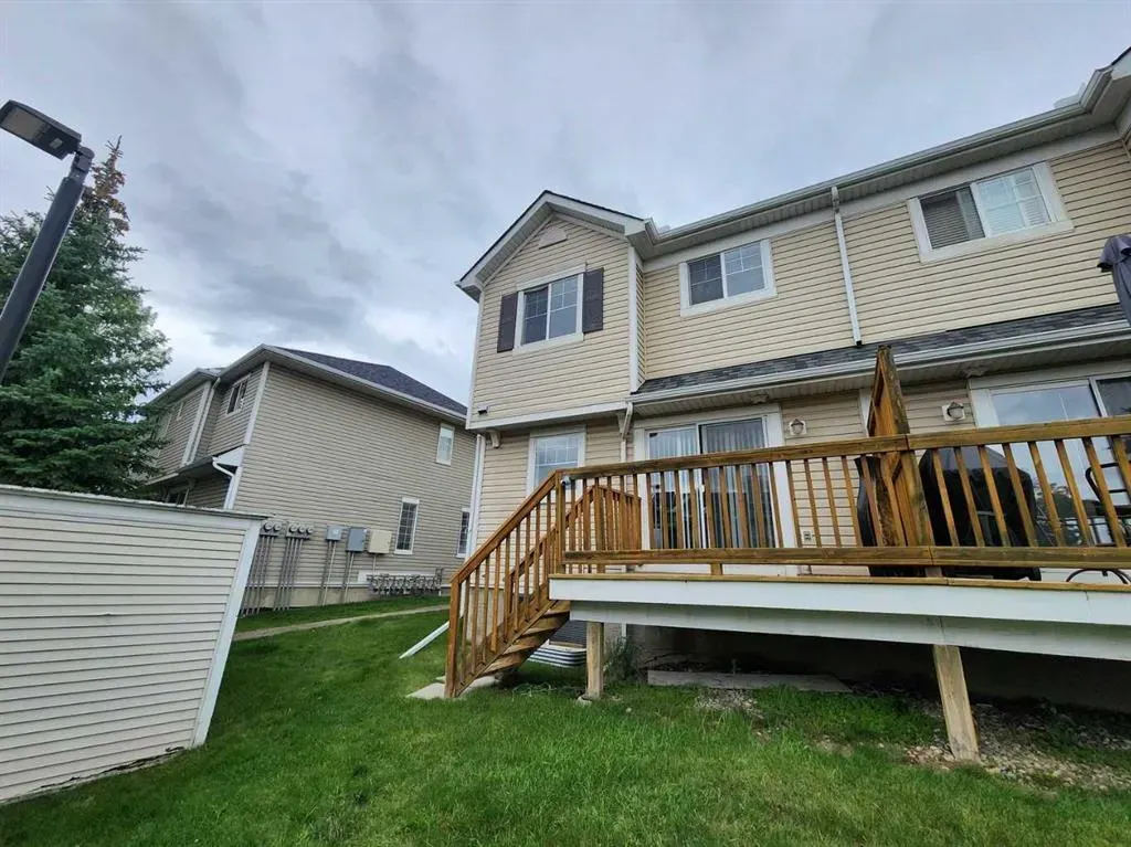 29 Country Village Gate NE