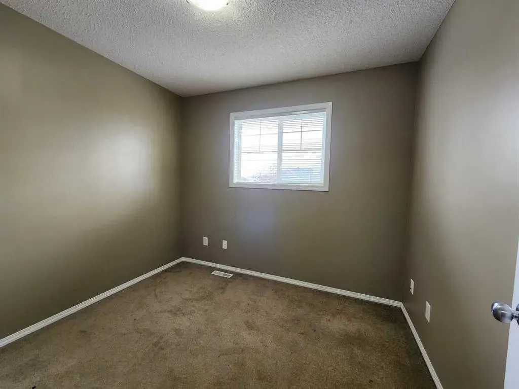 29 Country Village Gate NE