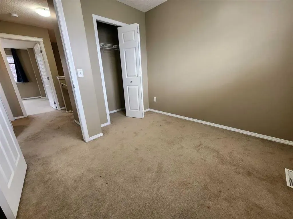 29 Country Village Gate NE