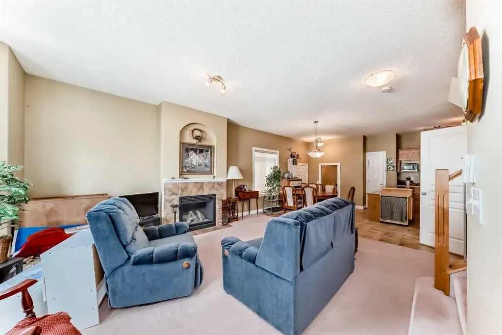 121A 5 Avenue