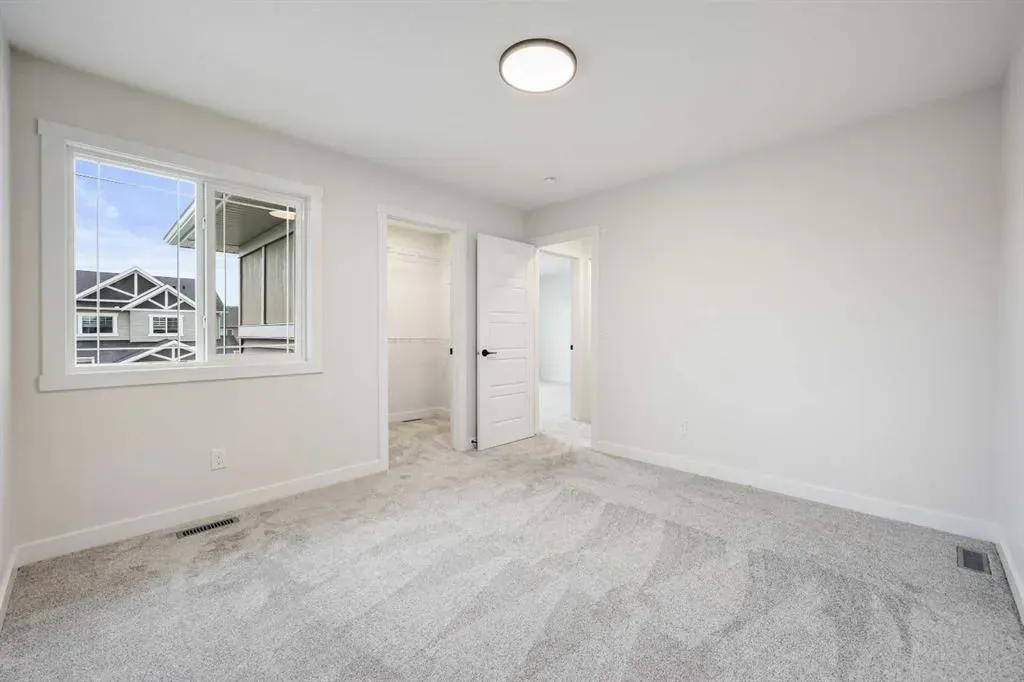 533 Baywater Manor SW