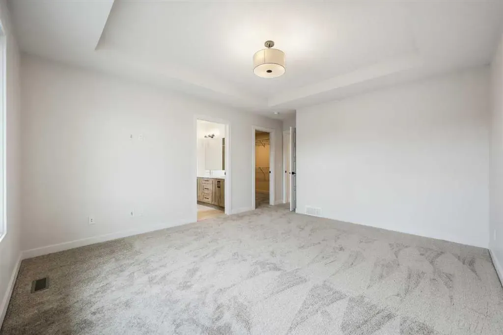 533 Baywater Manor SW