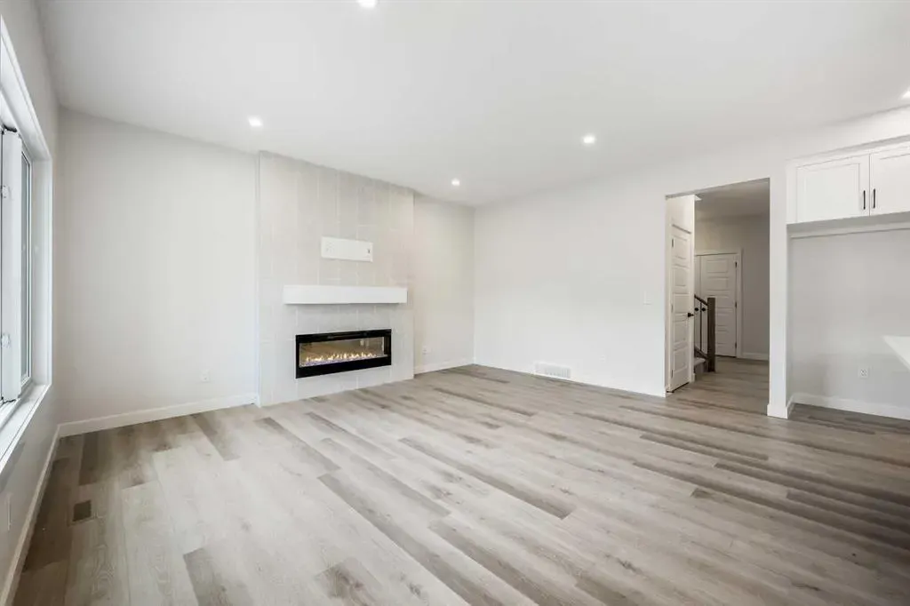 533 Baywater Manor SW