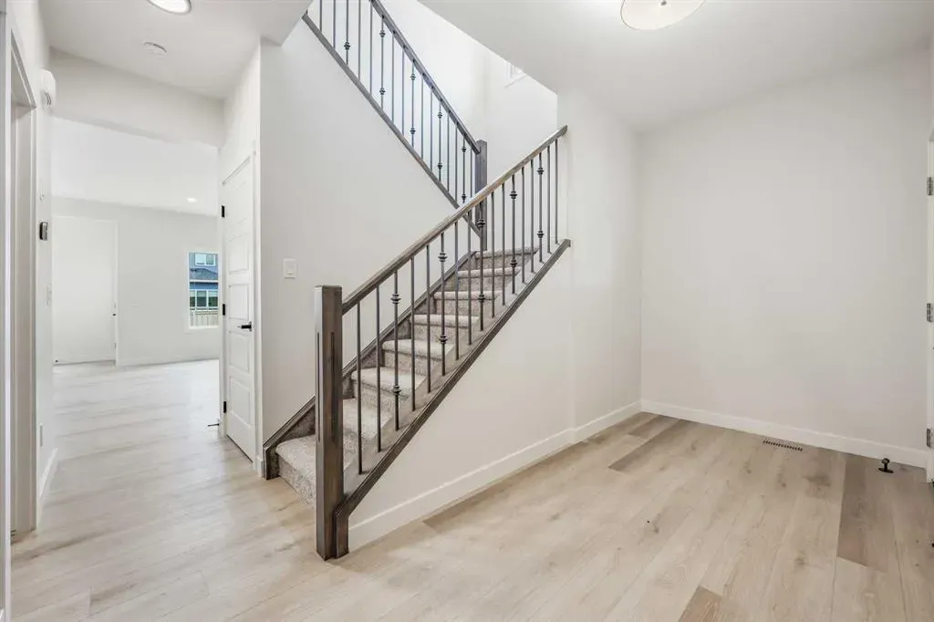 533 Baywater Manor SW