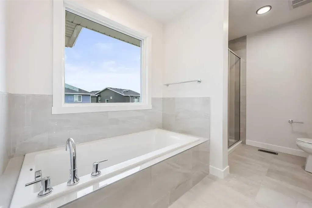 533 Baywater Manor SW