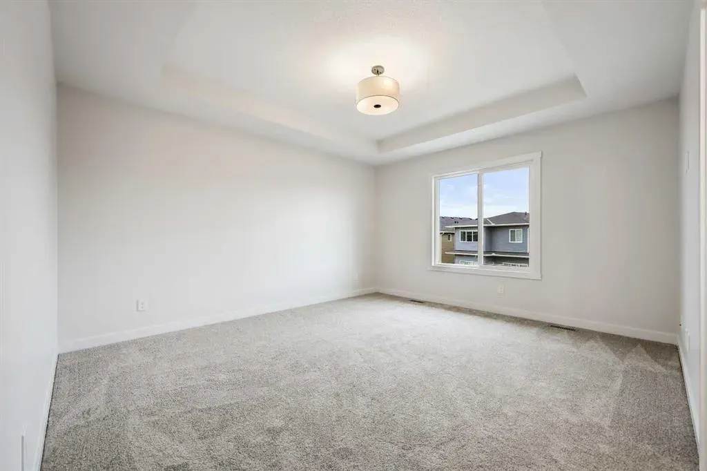 533 Baywater Manor SW