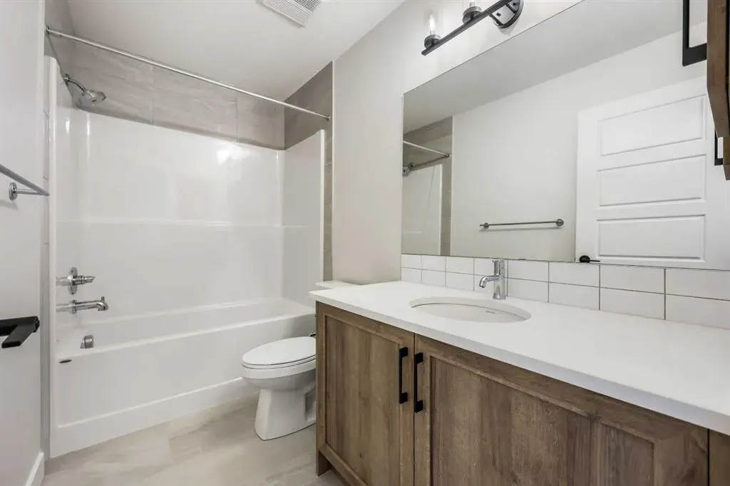 533 Baywater Manor SW