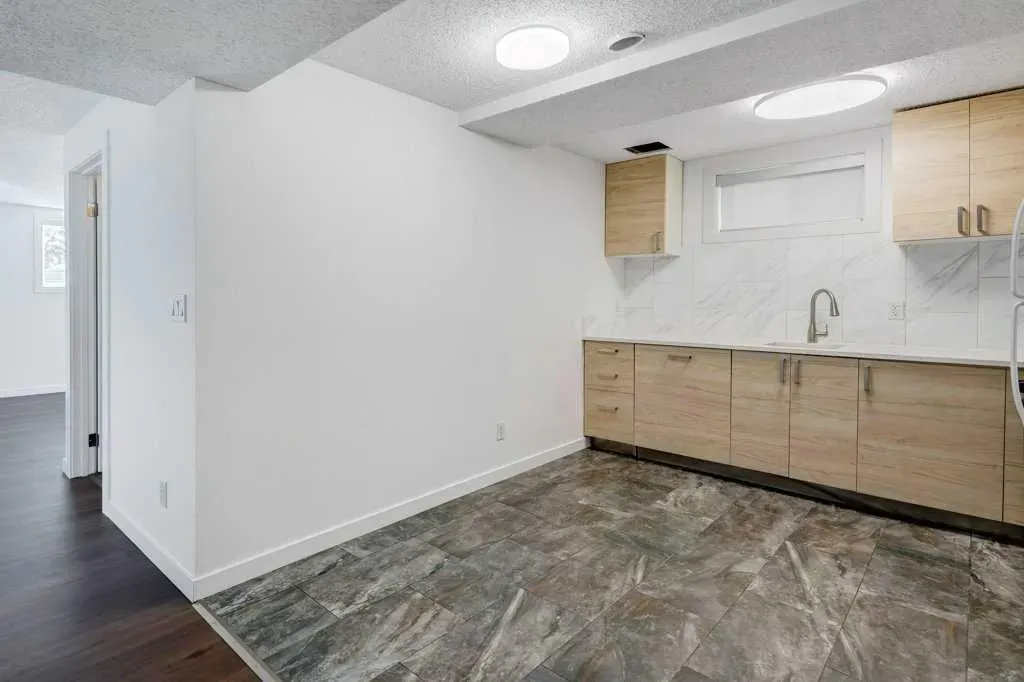 3105 A & B, 3017 A & B 38 Street SW