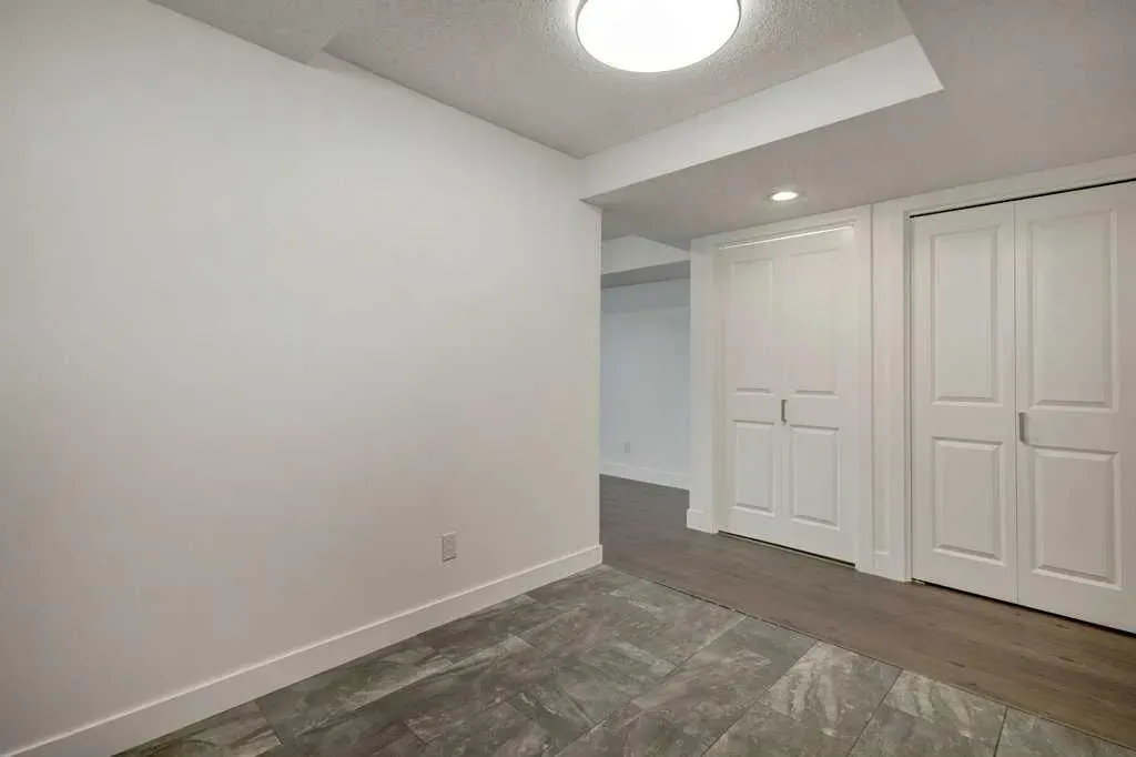 3105 A & B, 3017 A & B 38 Street SW