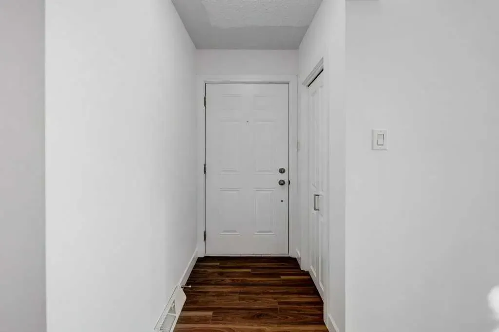 3105 A & B, 3017 A & B 38 Street SW