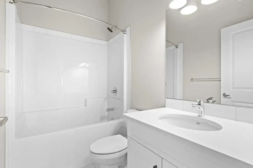 108 Monterey Bay SE