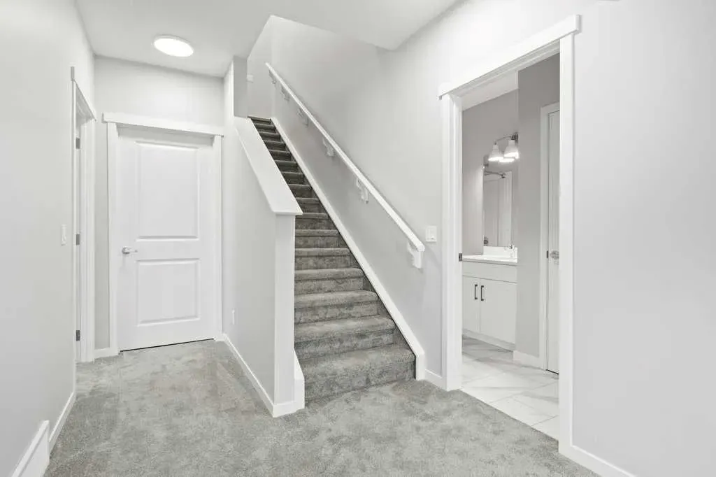 108 Monterey Bay SE