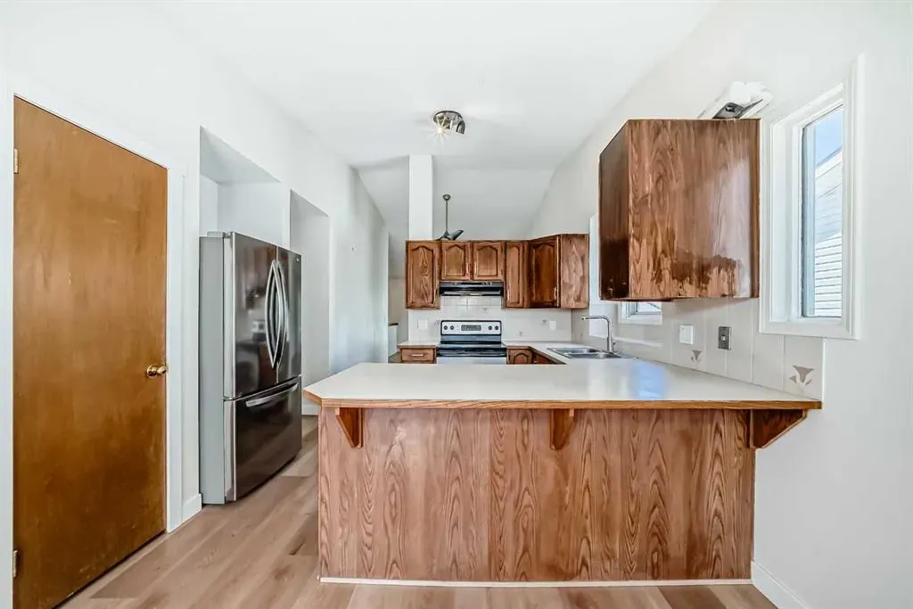 331 Sunvale Drive SE