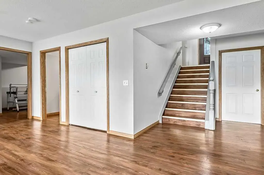 316 Lineham Acres Drive NW