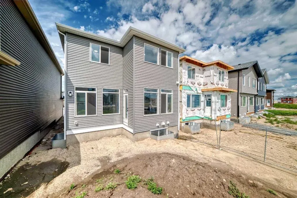 338 Corner Glen Way NE