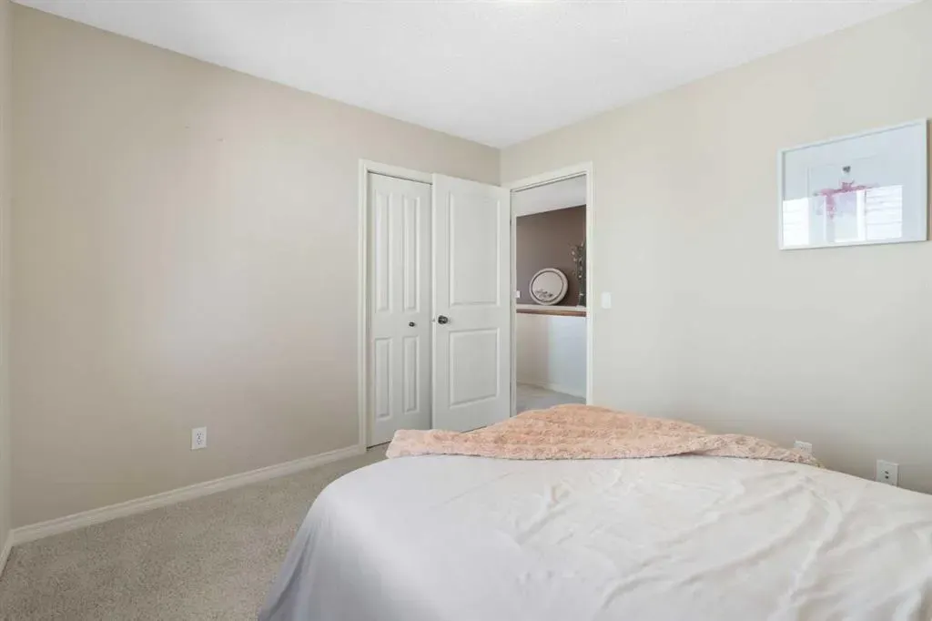 206 Silverado Range Place SW