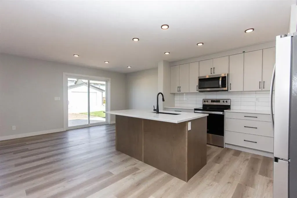 75 Bardwell Way