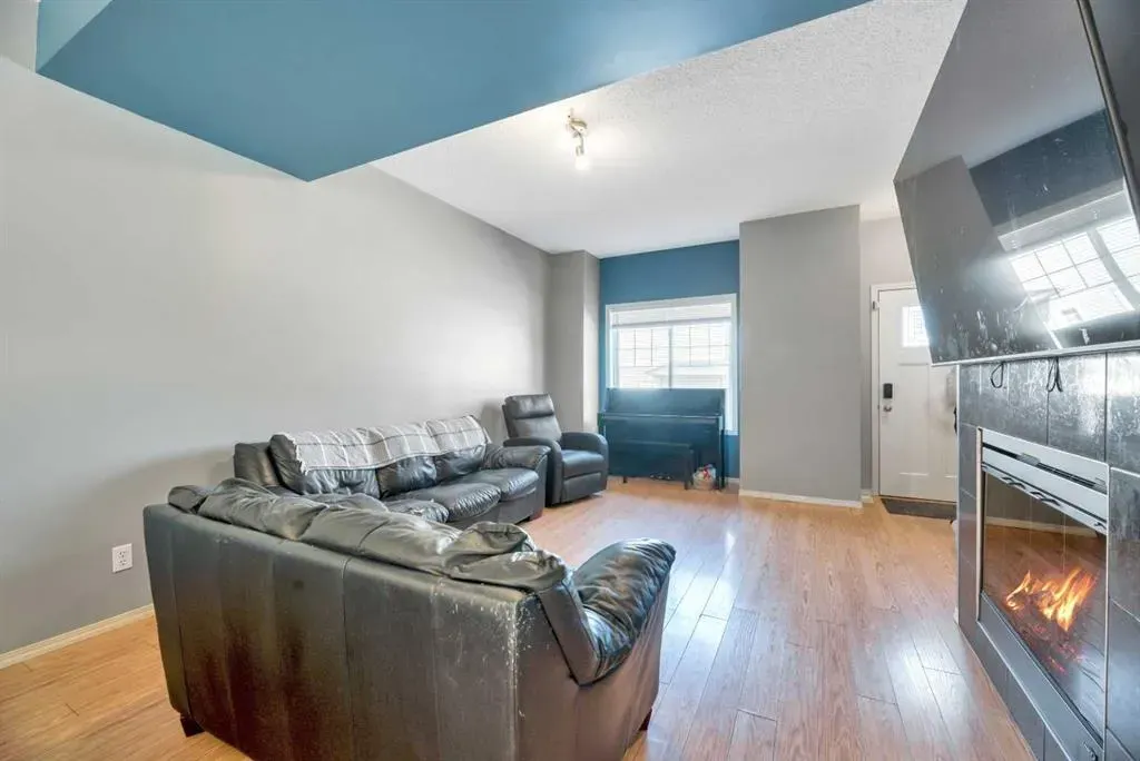 205 Strathaven Mews