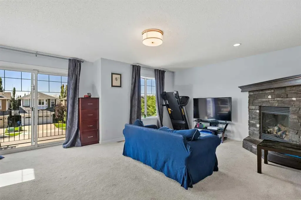 556 Auburn Bay Drive SE