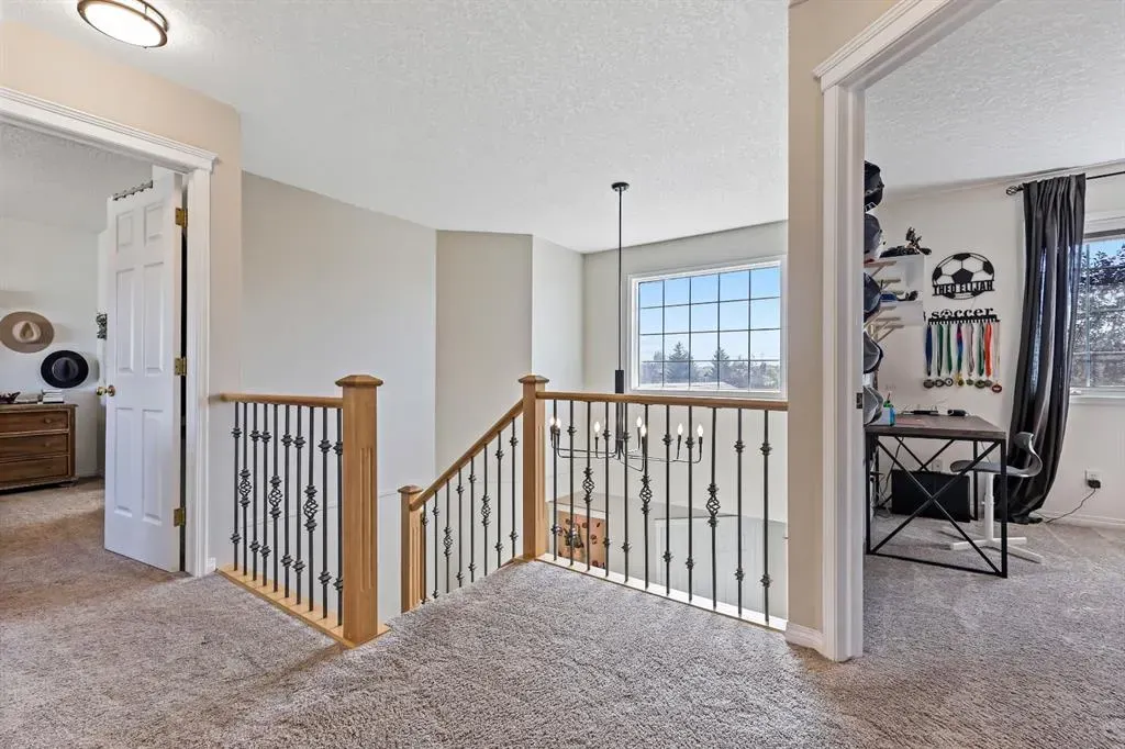 44 Cimarron Crescent